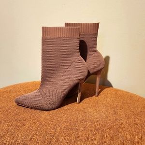 SHOEDAZZLE Crochet Knit Bootie
